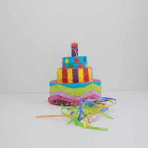 Nuovi disegni Pinata di carta decorativa colorata per il matrimonio